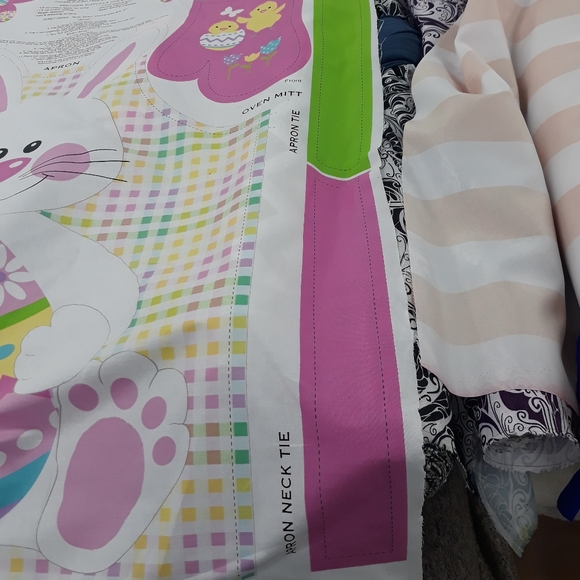 (New) Apron & Mittens Fabric Panel - Picture 8 of 10